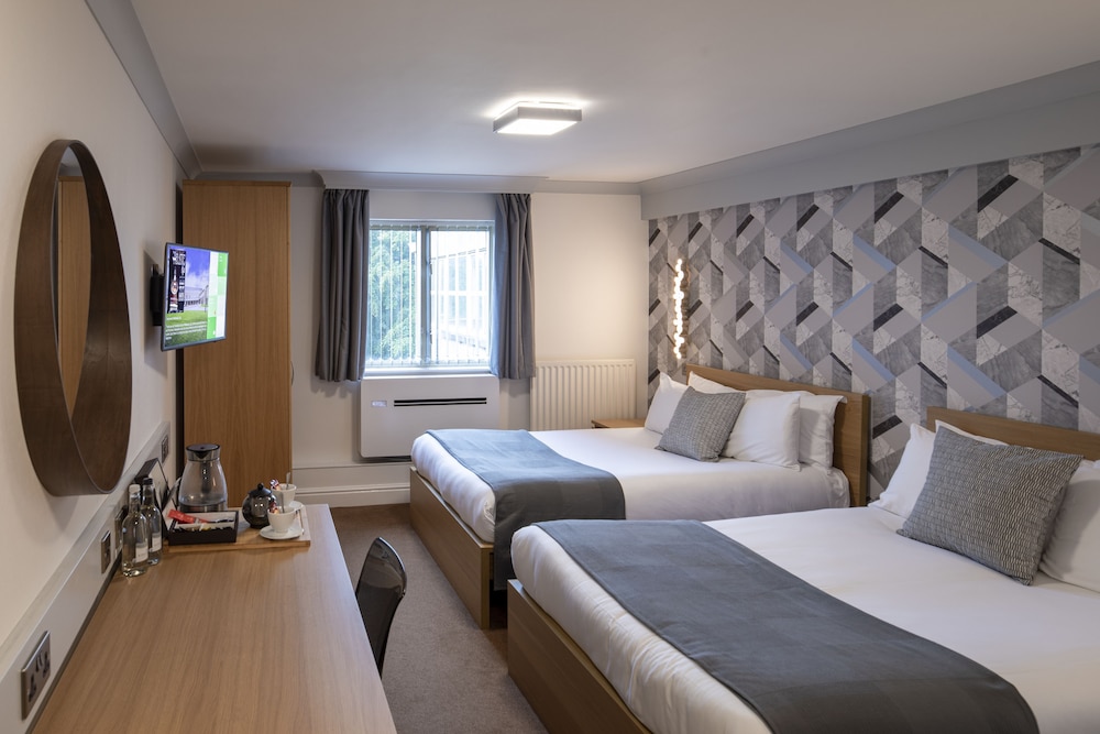Premium Family Room with two double beds - Photo 1