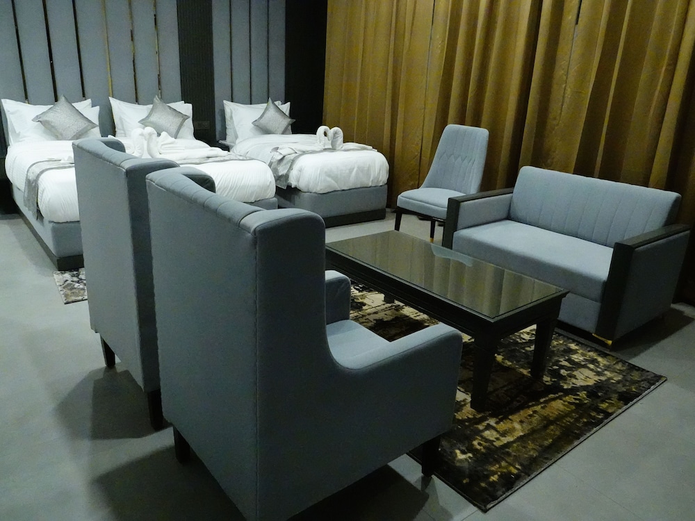 Junior Suite with Mountain View and Private balcony photo 3