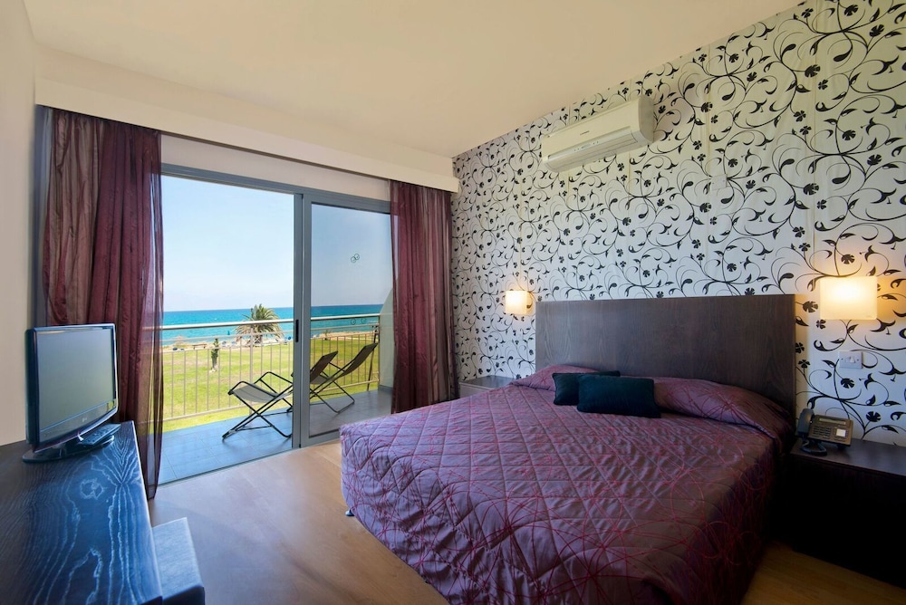 Suite, Sea View