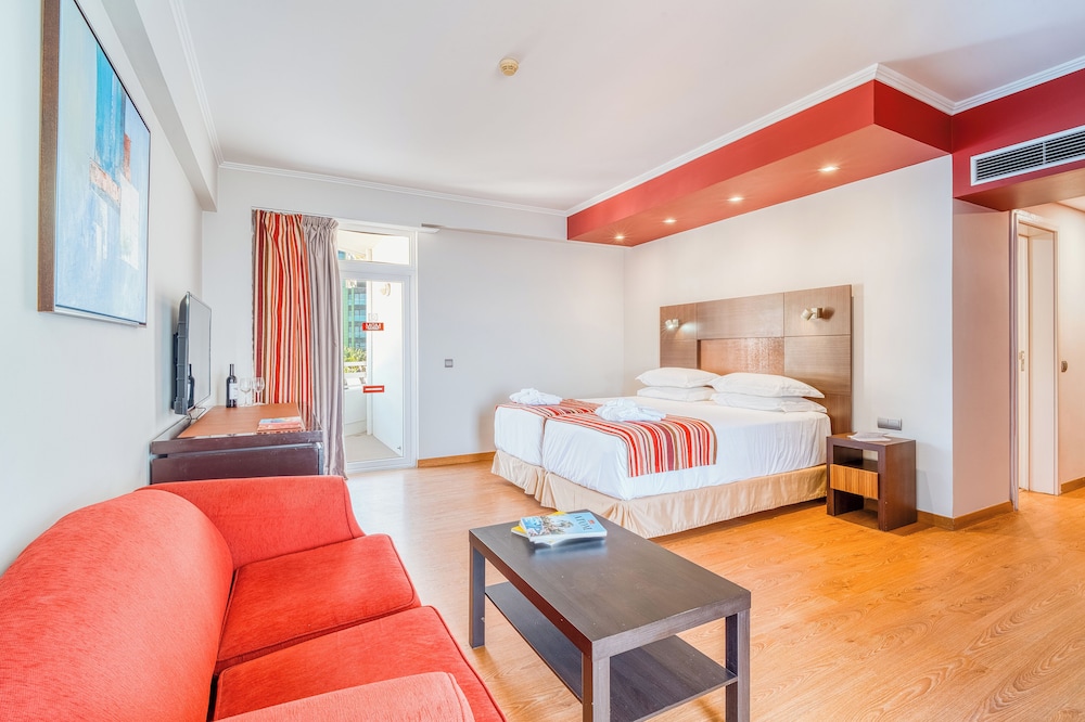 Deluxe Triple Room, Sea View - Photo 1