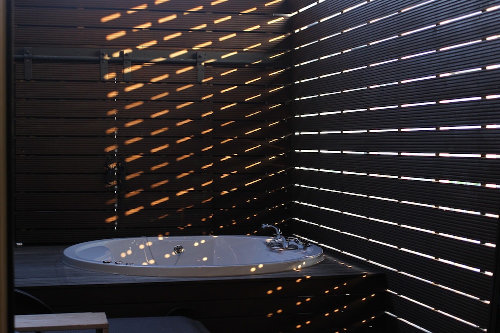 Rooftop (3rd Person Charge 20,000 Krw Per Person Upon C/I,Same Gender Stay Only For 3or More Guests)
