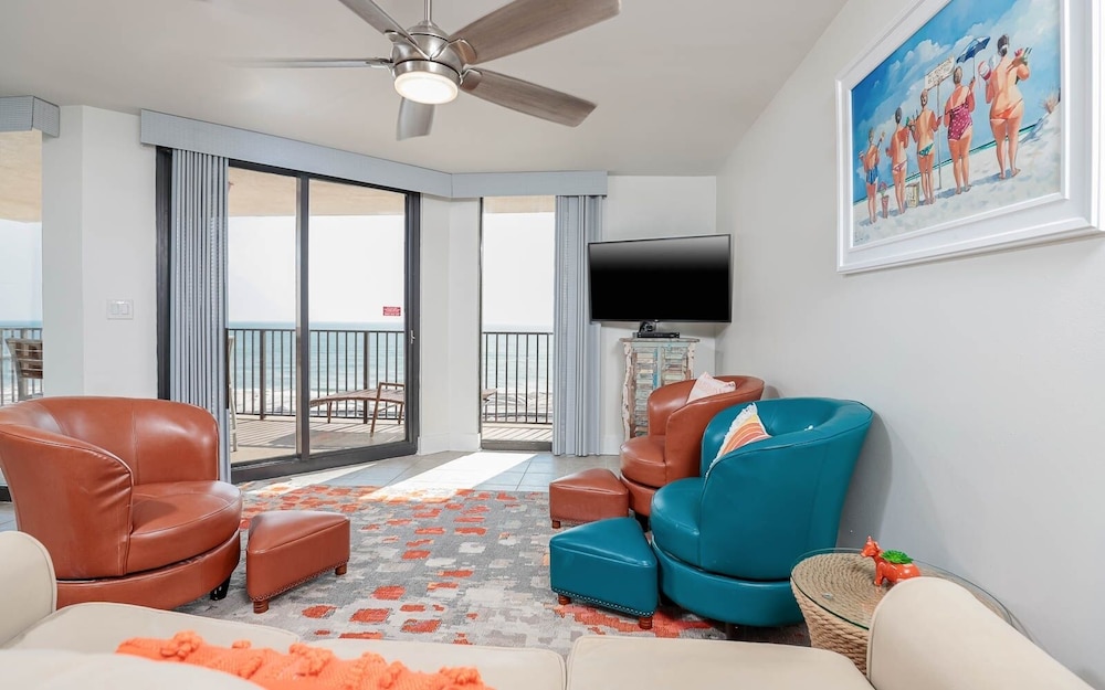Condo, 3 Bedrooms
