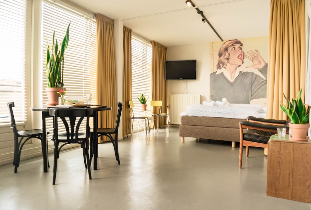 Panoramic Triple Room (301 Penthouse Market View) photo 1
