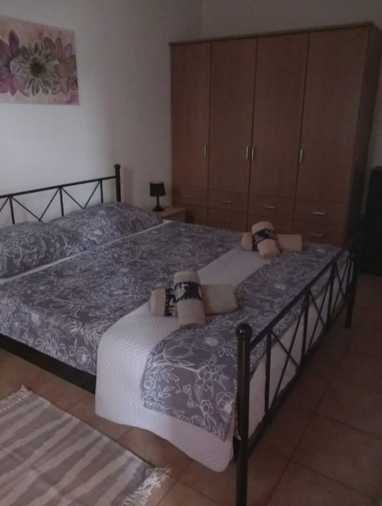 Apartment (A2)