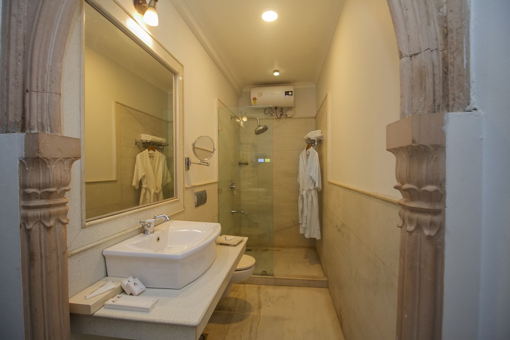 Royal Suite with Terrace - Photo 12