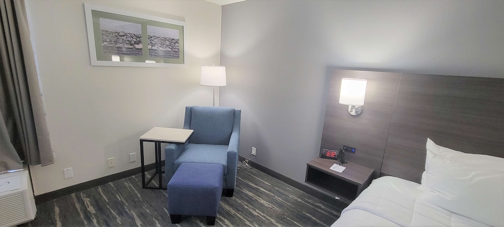 Standard Room, 1 Queen Bed, Accessible, Non Smoking - Photo 2