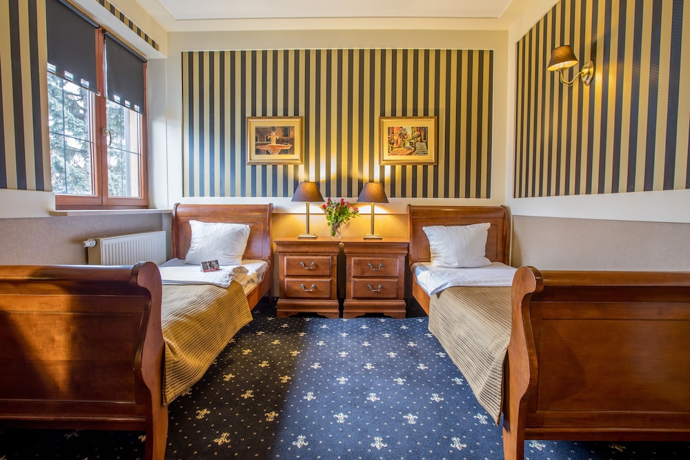 Executive Twin Room - Photo 4