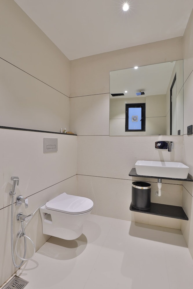 Executive Room - Photo 2