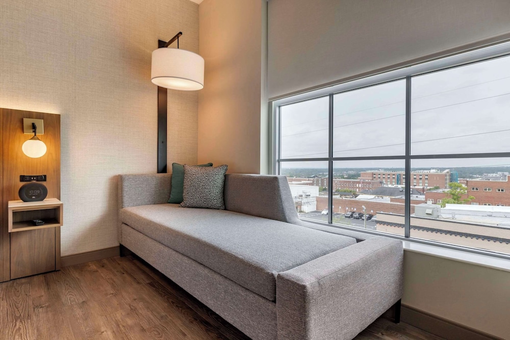 Standard Room, 2 Queen Beds, Non Smoking - Photo 7