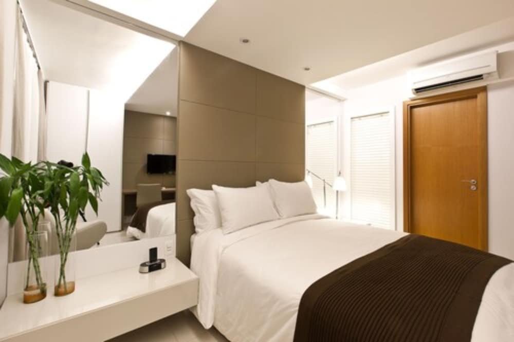 Available room