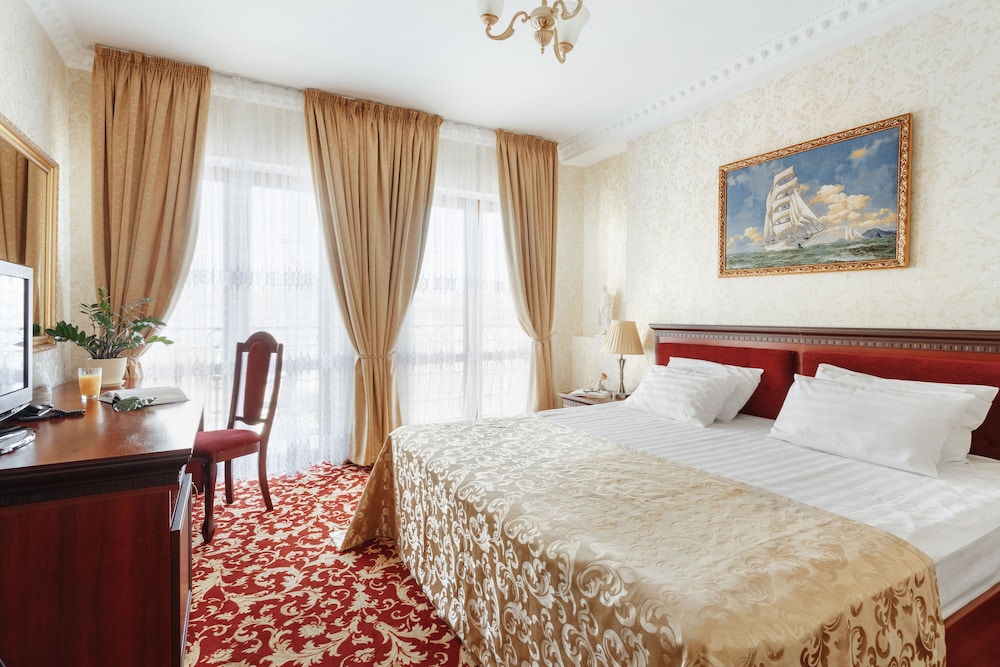Grand Room, 1 Bedroom, City View photo 2