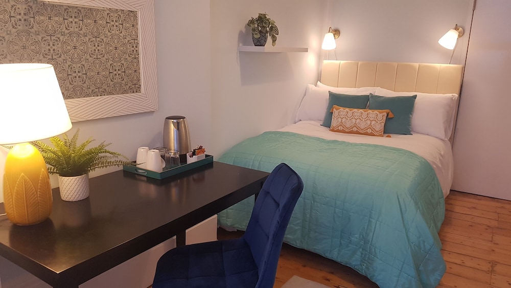 Standard Room (5)
