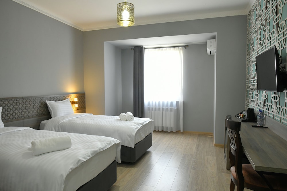 Standard Twin Room - Photo 5
