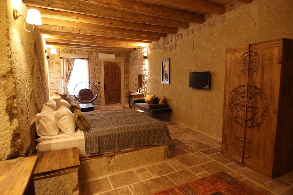 Comfort Suite, Courtyard Area photo 3