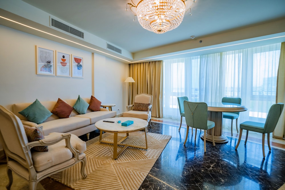 Executive Jacuzzi Suite - Photo 6