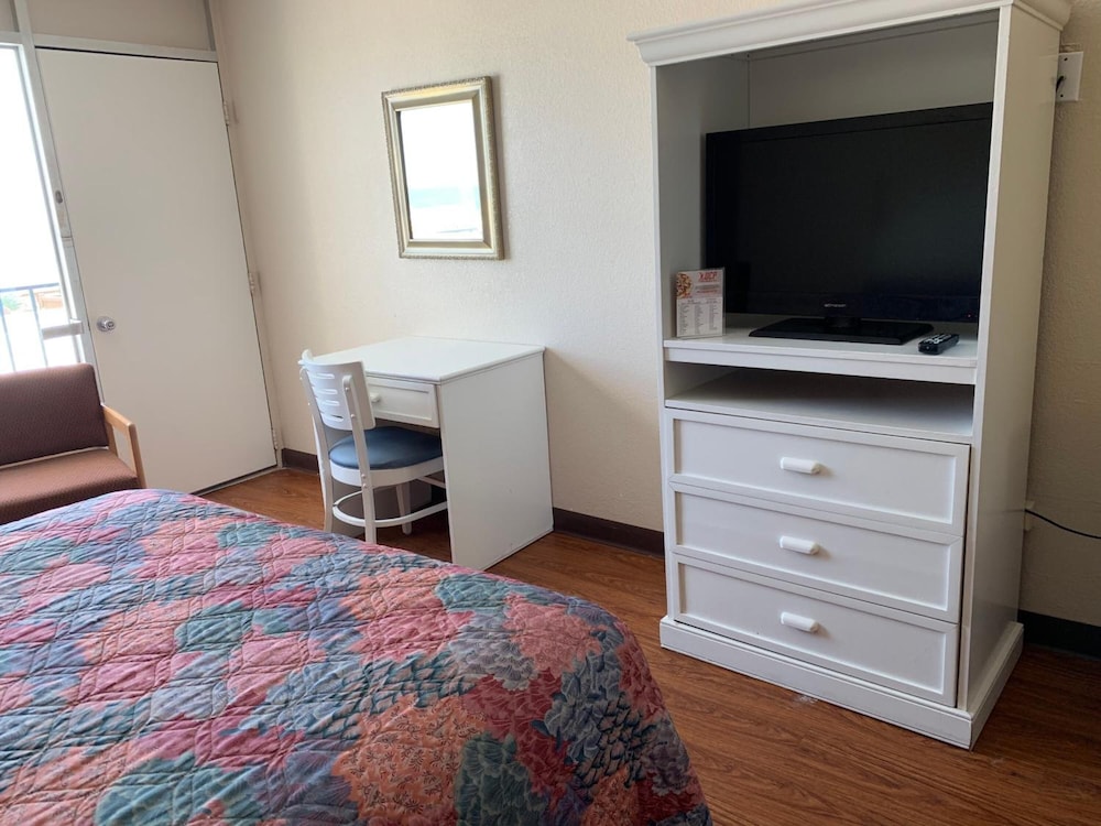 Standard Single Room, 2 Queen Beds, Kitchen, Oceanfront photo 3