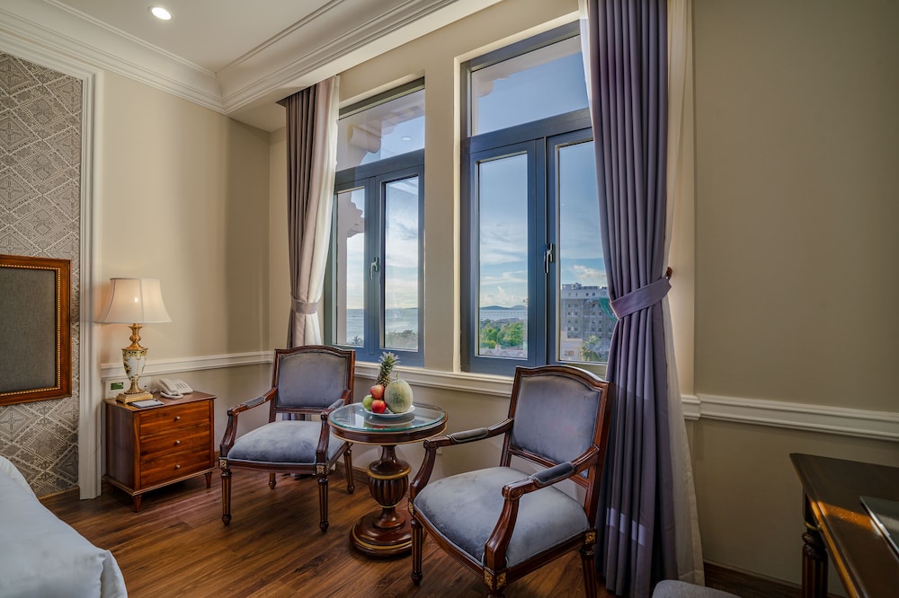 Premier Room, Sea View - Photo 5