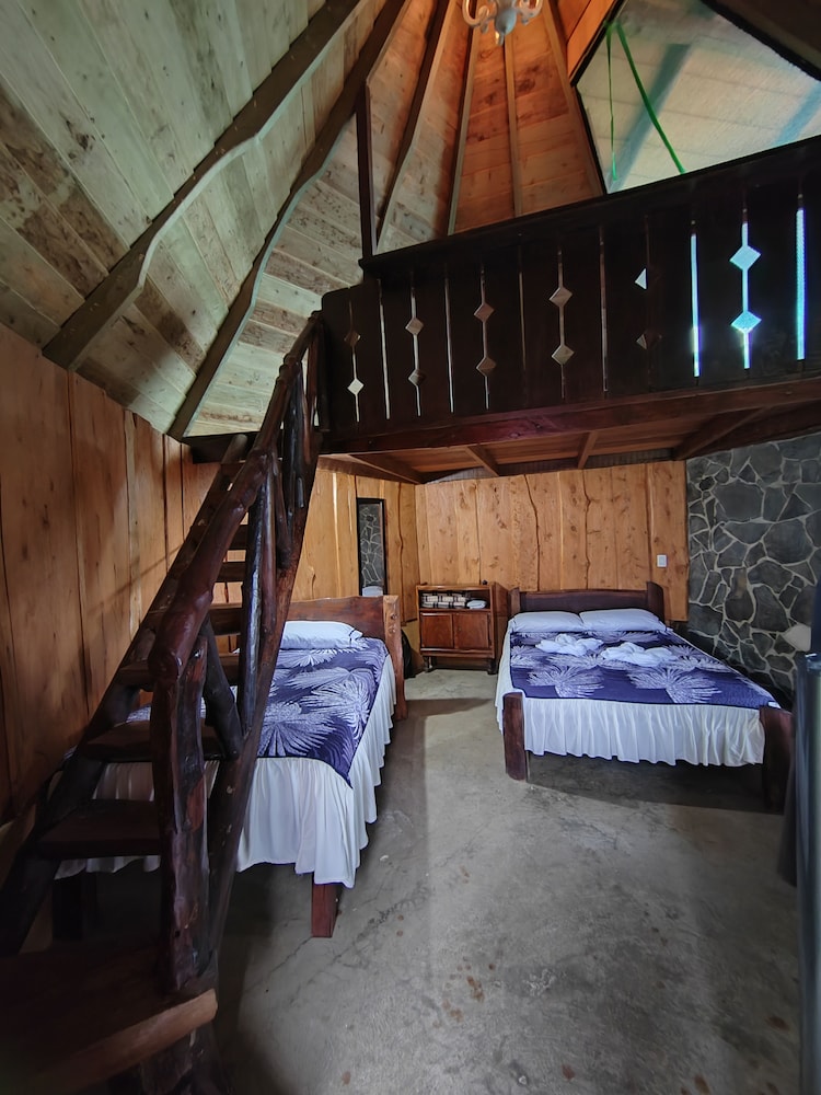 Standard Cabin photo 1