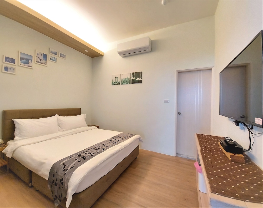 Standard Double Room (2F) photo 3