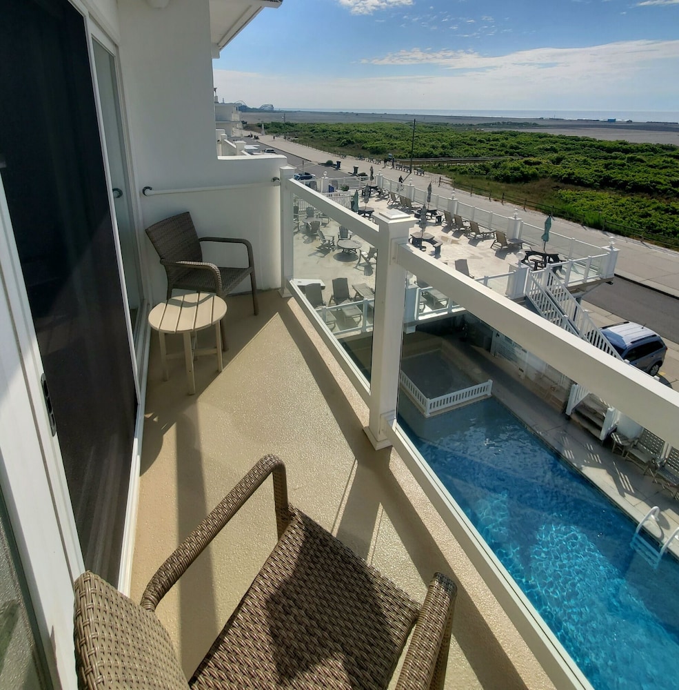 Standard Triple Room, Ocean View photo 3