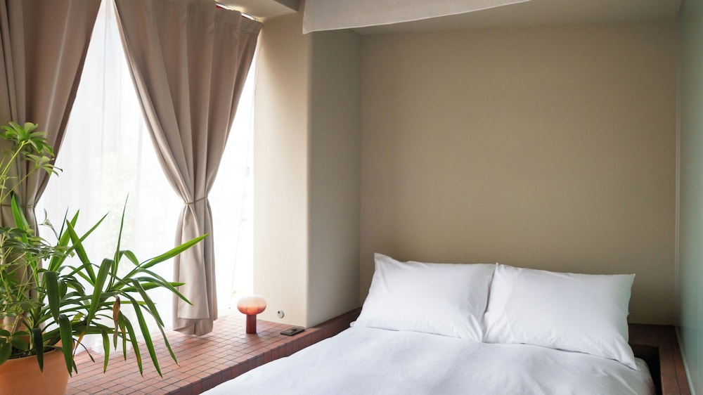 Basic Double Room, Private Bathroom, City View