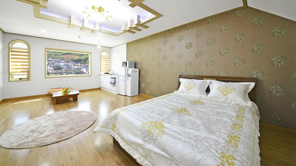Basic Room, 1 Bedroom (Goldlemontime 202) - Photo 1