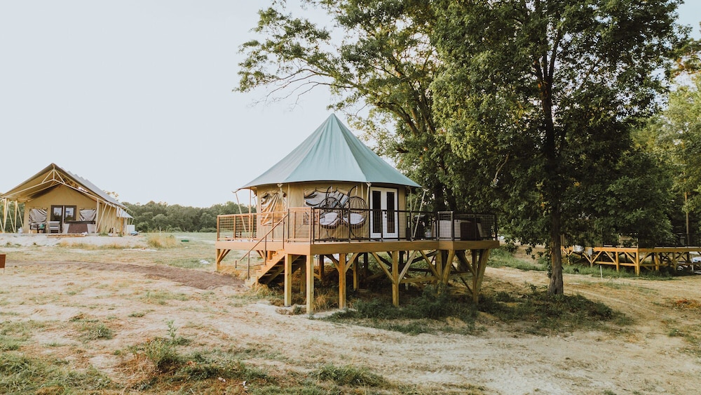 Exclusive Tent, Hot Tub, Lake View photo 2