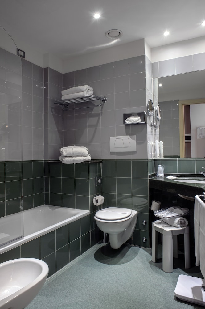 Comfort Double Room Single Use - Photo 7