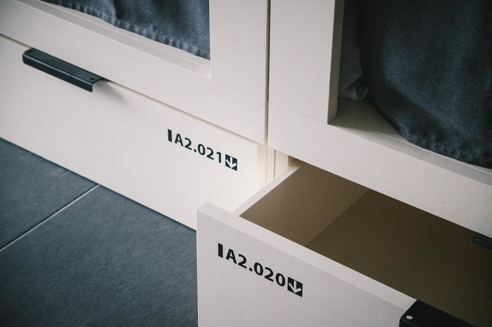 Cápsula En Habitación Mixta