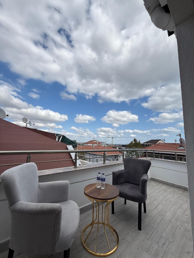 Premier Studio Suite, City View photo 1