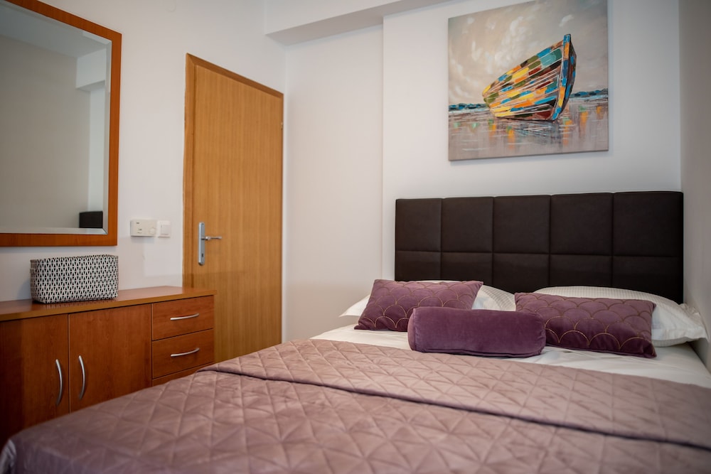 Apartment, 2 Bedrooms, Balcony photo 2