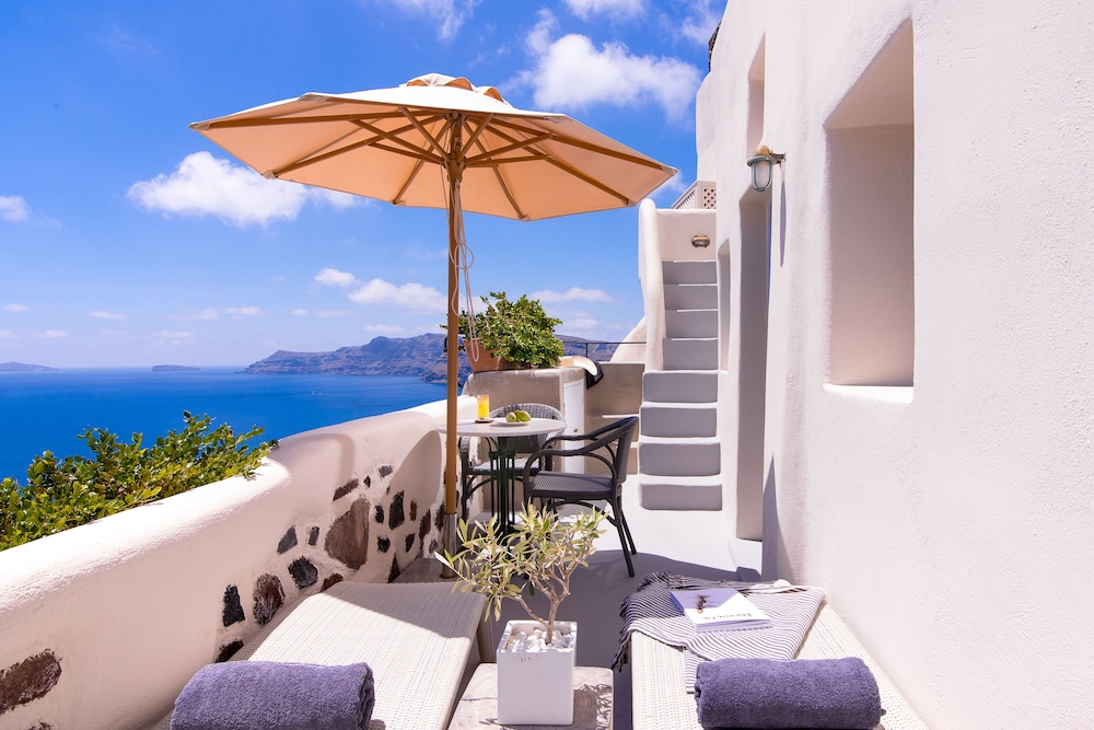 Levanta Cave Suite with Caldera View & Hot Tub - Photo 4
