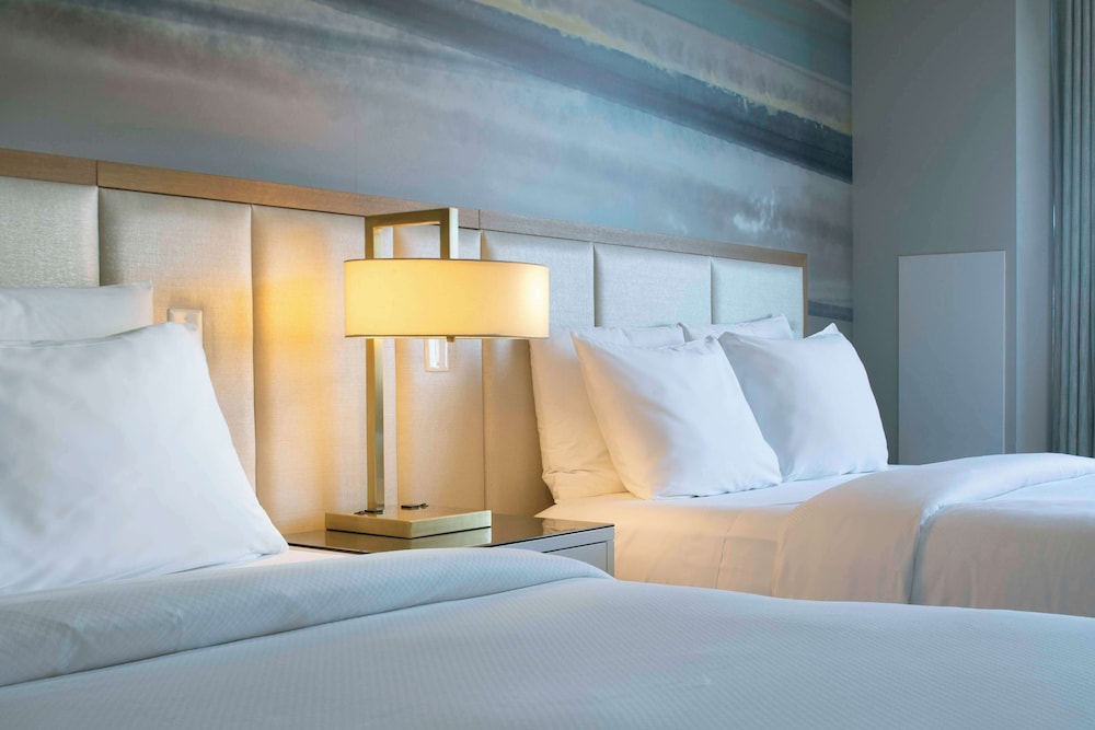 Room, 2 Queen Beds - Photo 2