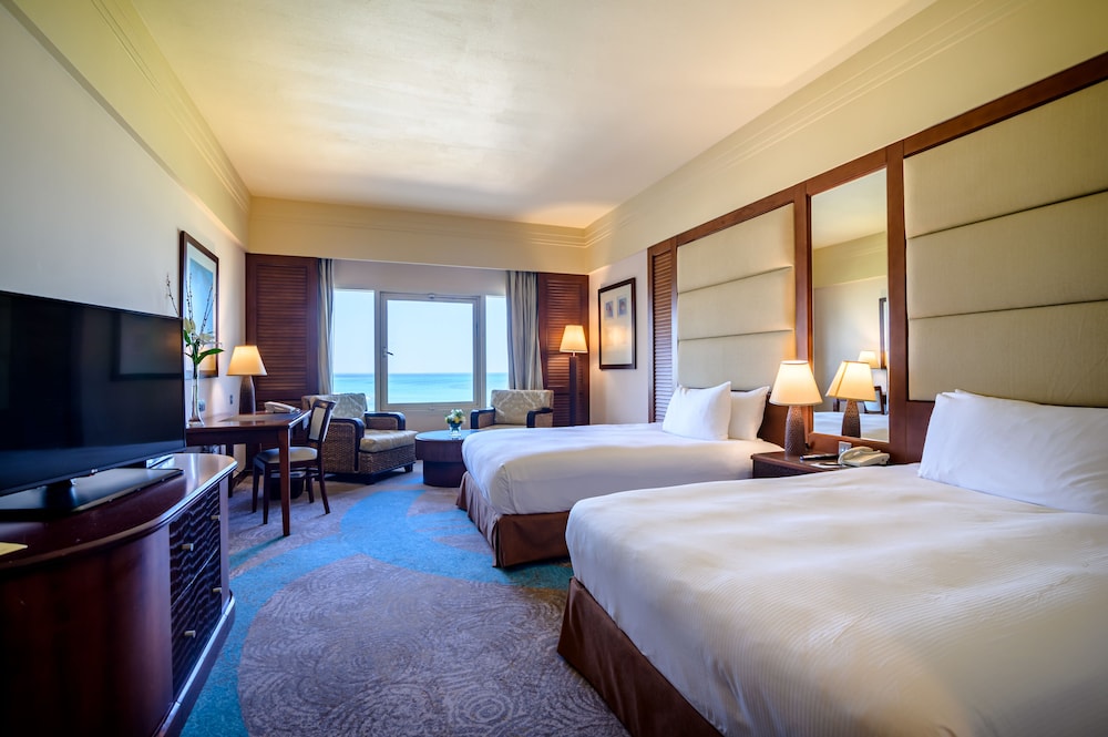 Deluxe Twin Room with Sea View photo 2