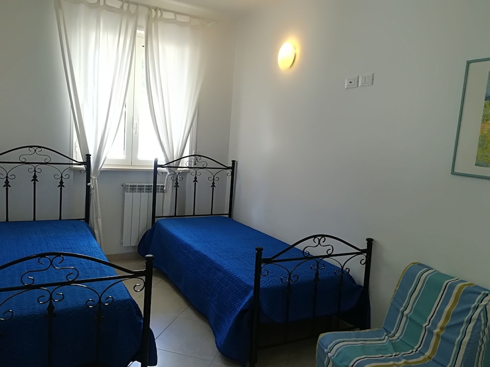 House, 2 Bedrooms, Balcony, Garden View