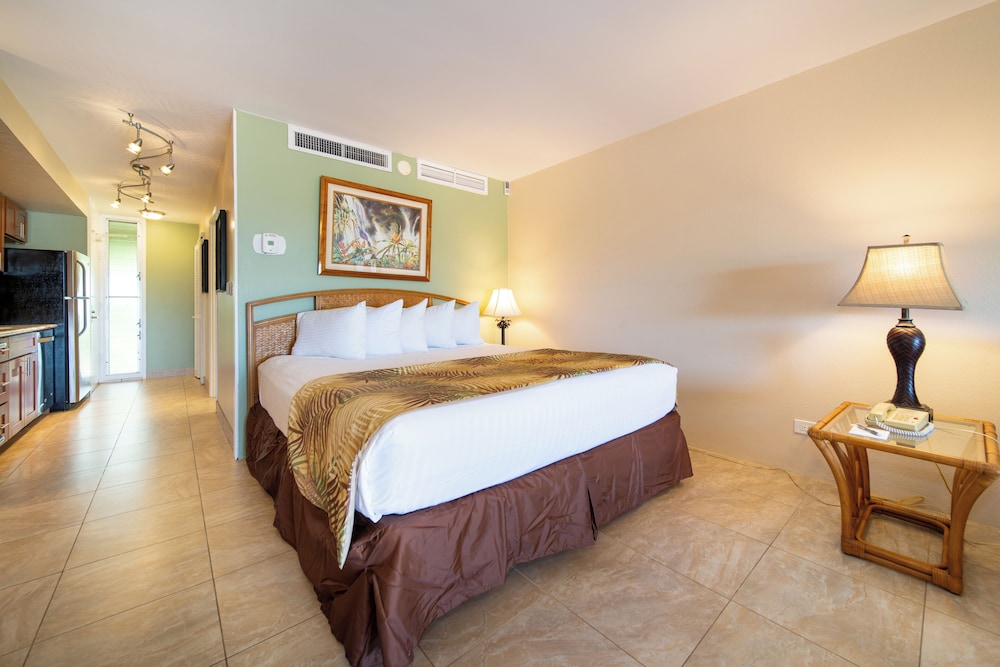 Studio, Partial Ocean View (Unit K208)