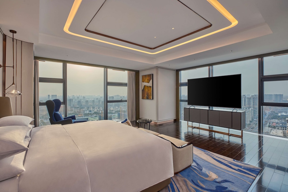 King Presidential Suite photo 2