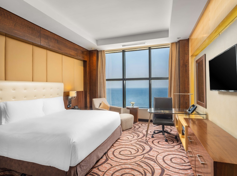 Superior Double Room, City View photo 3