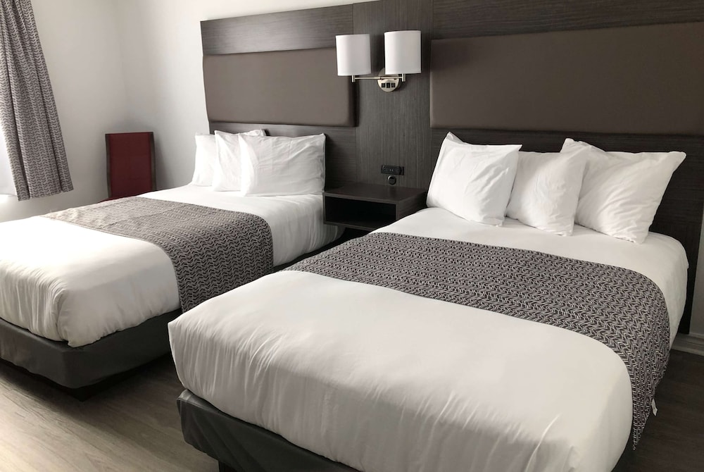 Room, 2 Double Beds, Non Smoking (No Pets)