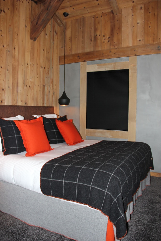 Deluxe Suite - Photo 5