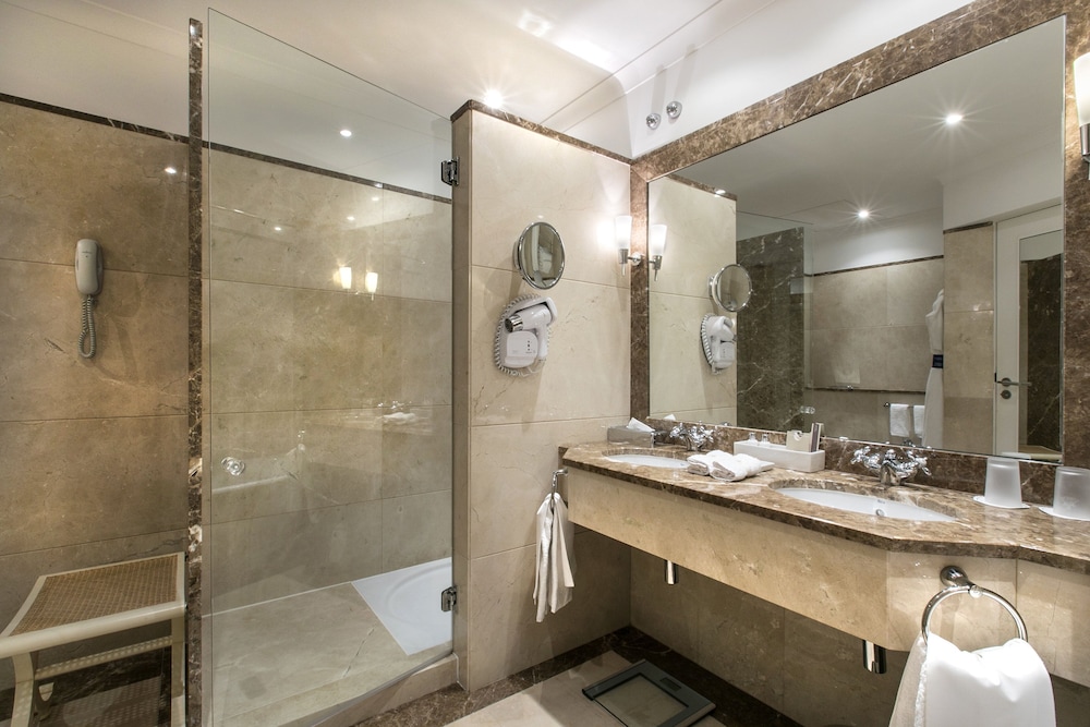Deluxe Palacio Suite - Photo 2