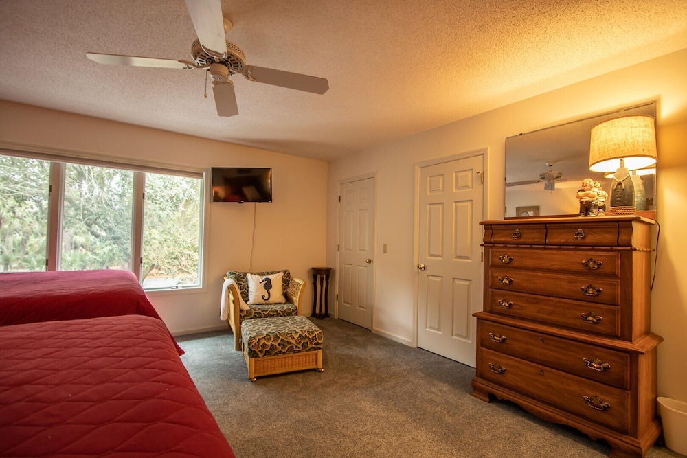 House, Multiple Beds, Kitchen photo 1