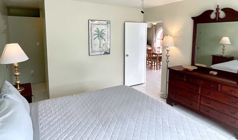 Waterfront King Suite with Balcony photo 2