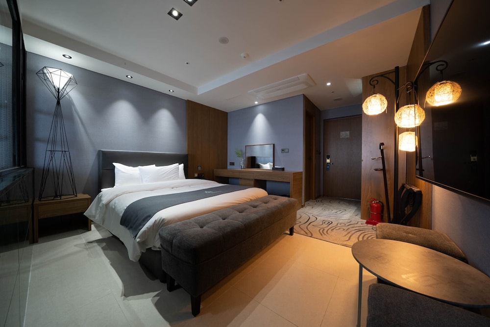 Jacuzzi Double Room photo 3