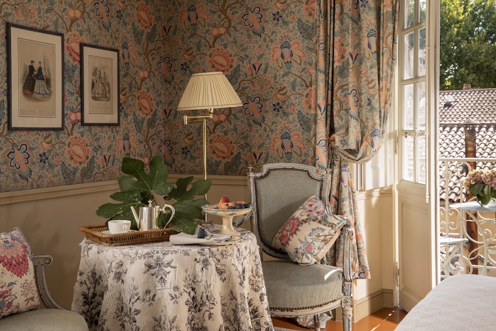 Deluxe Room - Photo 2