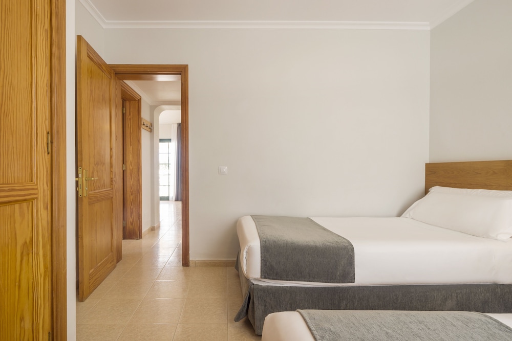 Bungalow, 2 Bedrooms, 2 adults and 2 children