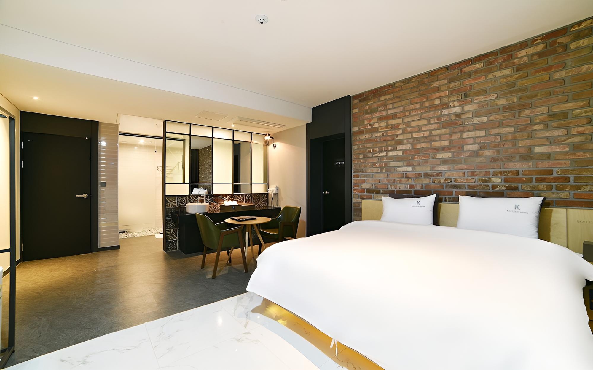 Room (VIP (Jet Spa)) - Photo 5