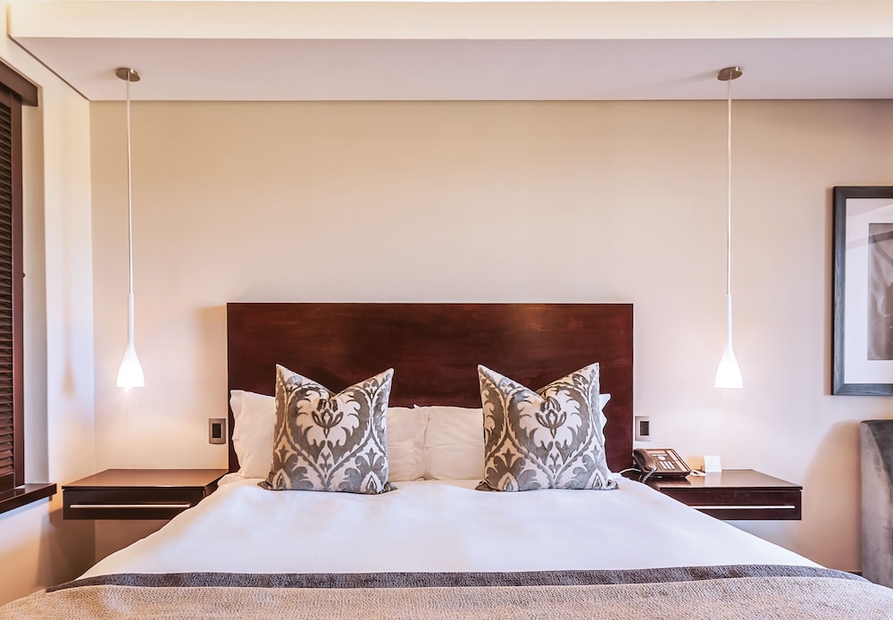 Luxury room photo 1
