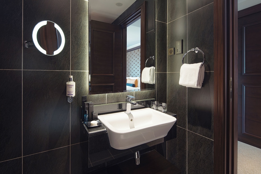 Deluxe Studio - Private Beach, Infinity Pool, Lazy River & Kids Club Access