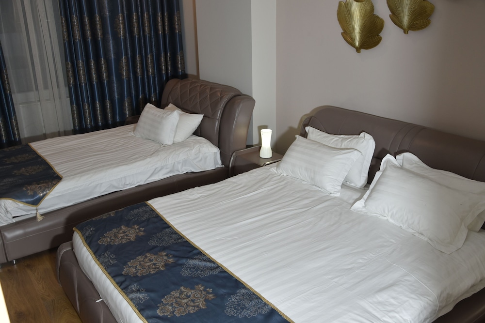 Triple Room, Multiple Beds, City View